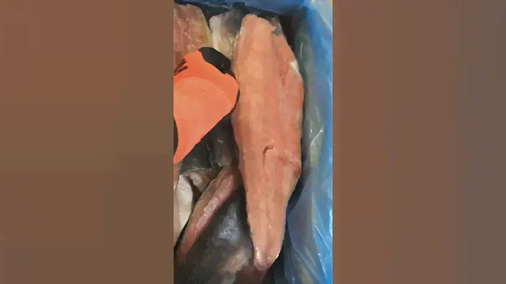 Филе горбуши на коже.